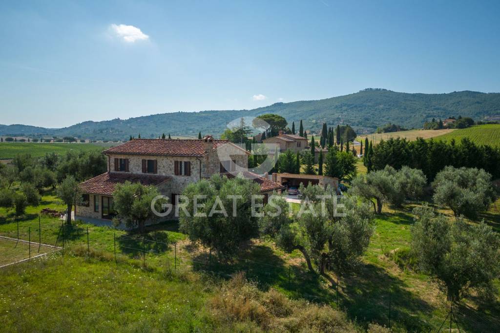 casa indipendente in vendita a Paciano