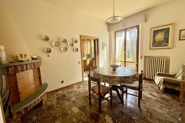 casa indipendente in vendita a Paciano