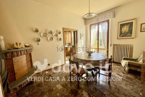 casa indipendente in vendita a Paciano