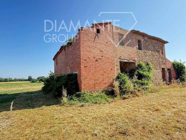 casa indipendente in vendita a Paciano