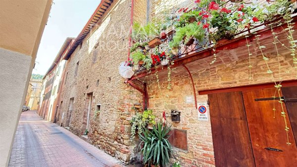 trivano in vendita a Paciano