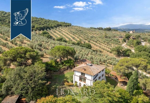casa indipendente in vendita a Paciano