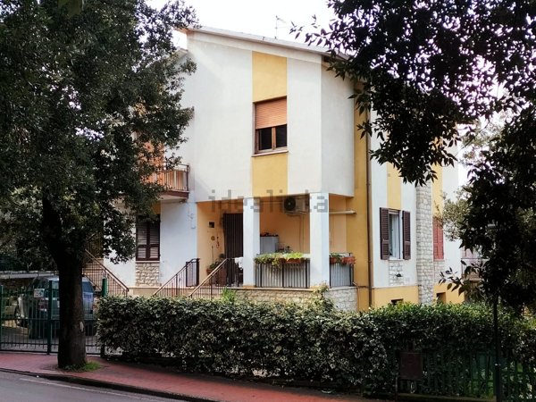 casa indipendente in vendita a Paciano
