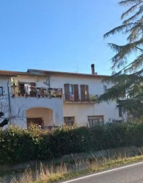 casa indipendente in vendita a Paciano
