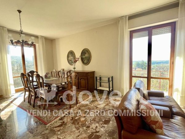 casa indipendente in vendita a Paciano