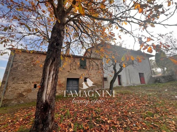 casa indipendente in vendita a Paciano