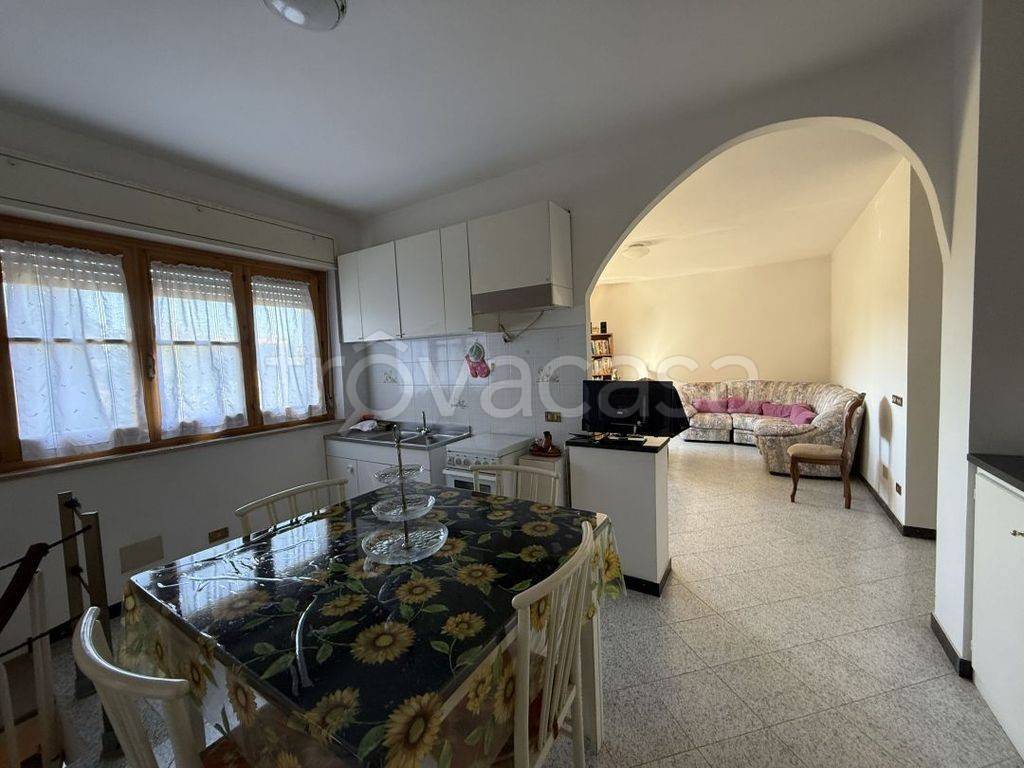 appartamento in vendita a Paciano