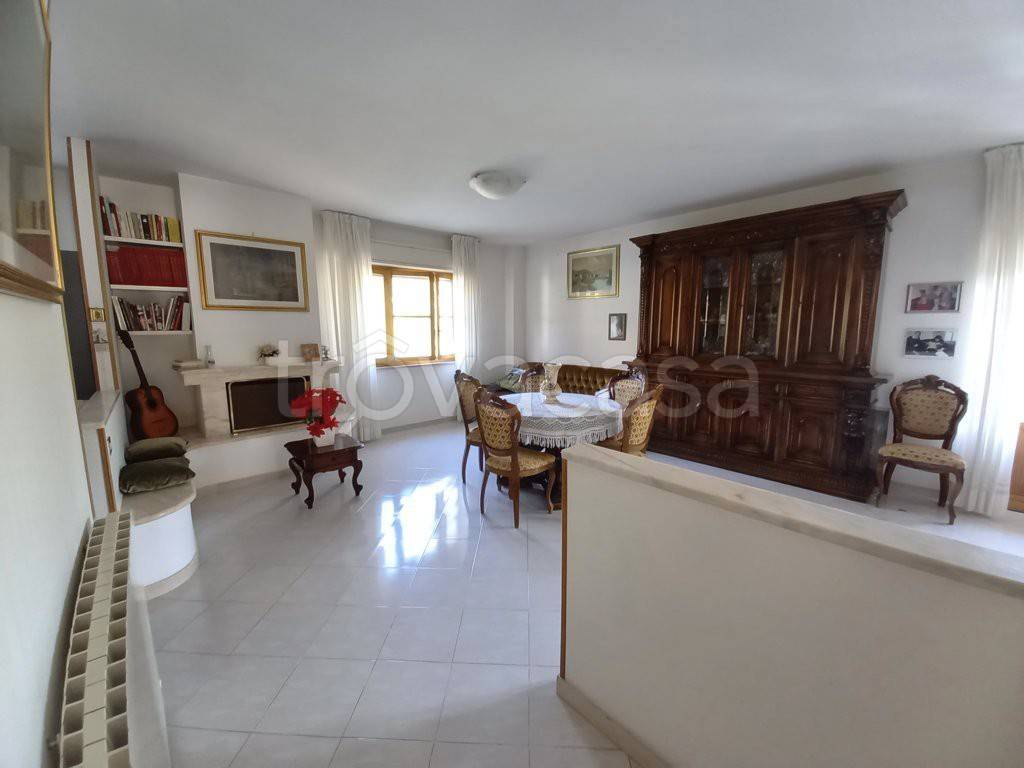 appartamento in vendita a Paciano