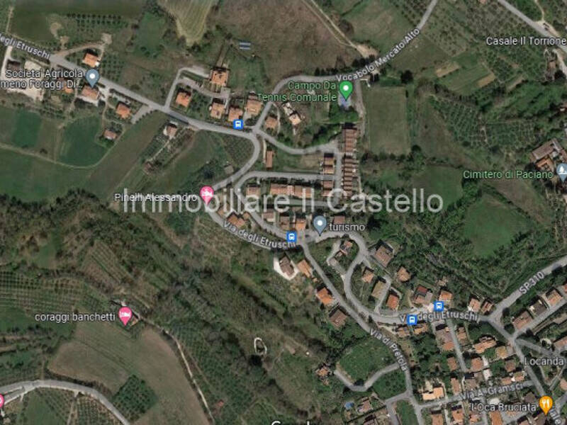 terreno edificabile in vendita a Paciano