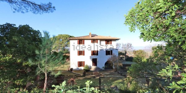 casa indipendente in vendita a Paciano