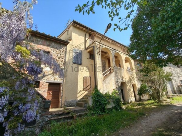 casa semindipendente in vendita a Paciano