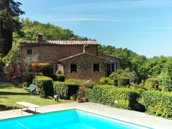 casale in vendita a Paciano