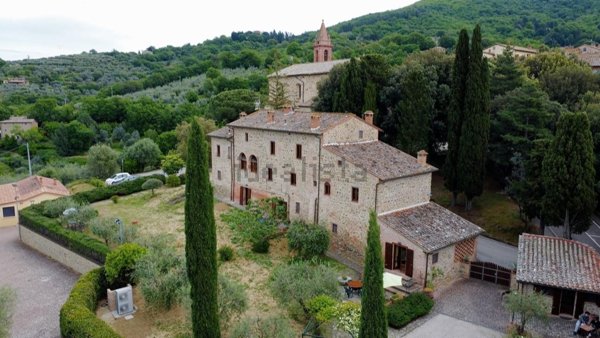 casale in vendita a Paciano