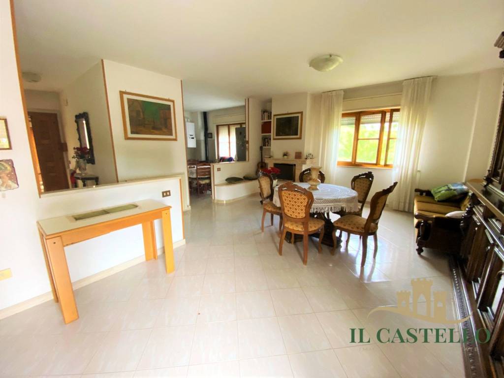 appartamento in vendita a Paciano