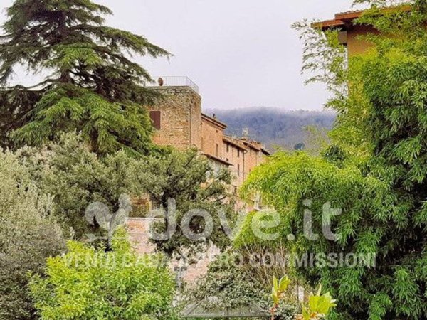 casa indipendente in vendita a Paciano
