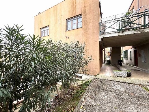 appartamento in vendita a Paciano
