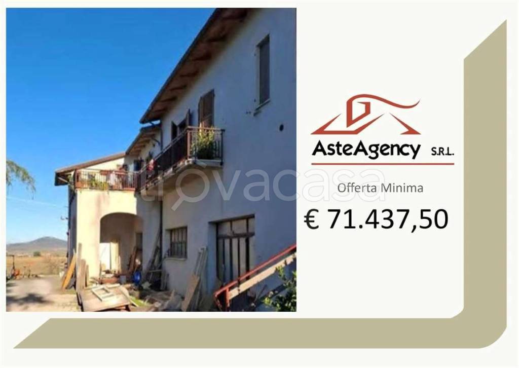 casa indipendente in vendita a Paciano