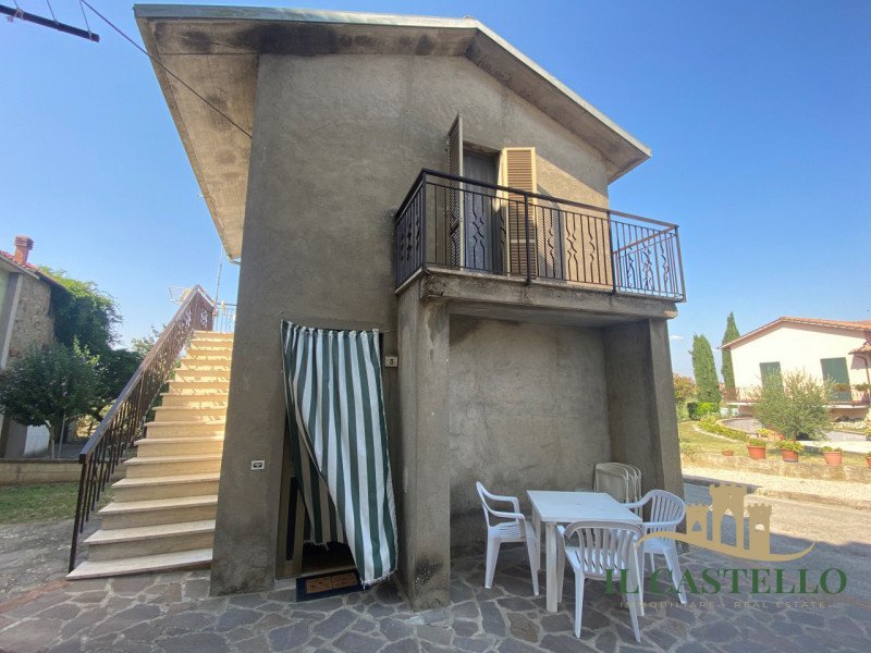 casa indipendente in vendita a Paciano