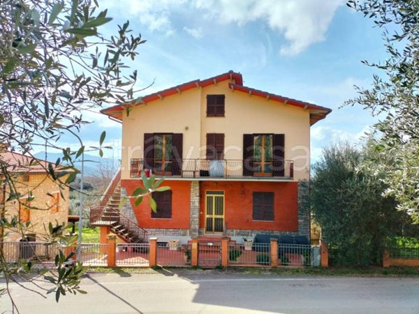 casa indipendente in vendita a Panicale