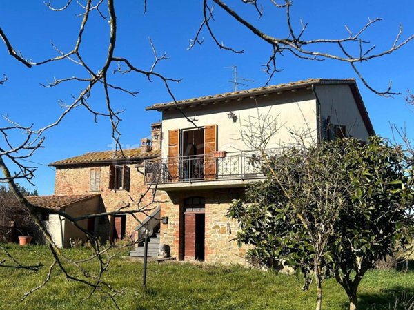 casa indipendente in vendita a Panicale in zona Colgiordano