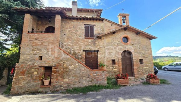 casa indipendente in vendita a Panicale in zona Migliaiolo
