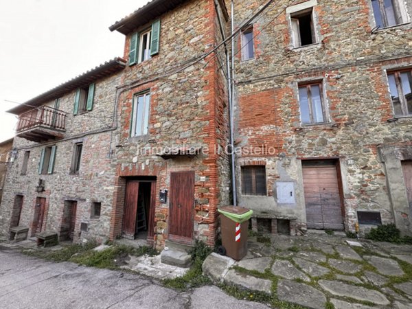 intera palazzina in vendita a Panicale in zona Colle Calzolaro