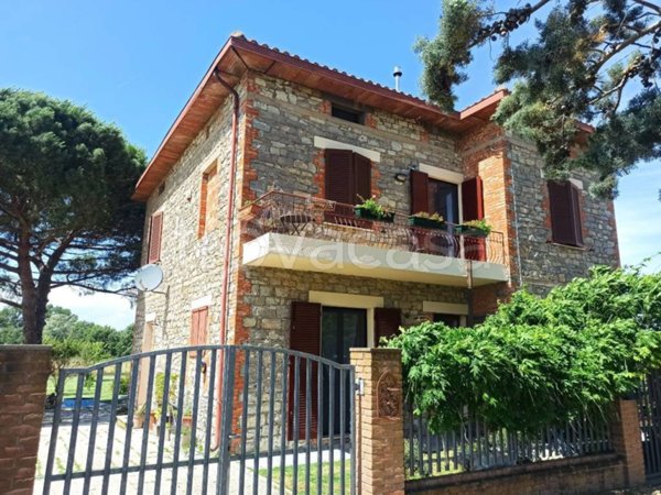 casa indipendente in vendita a Panicale