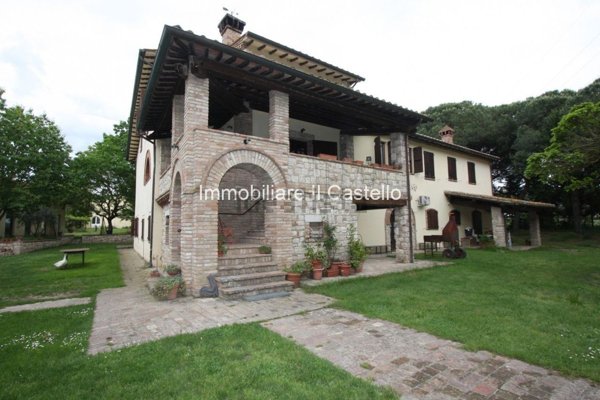 locale di sgombero in vendita a Panicale