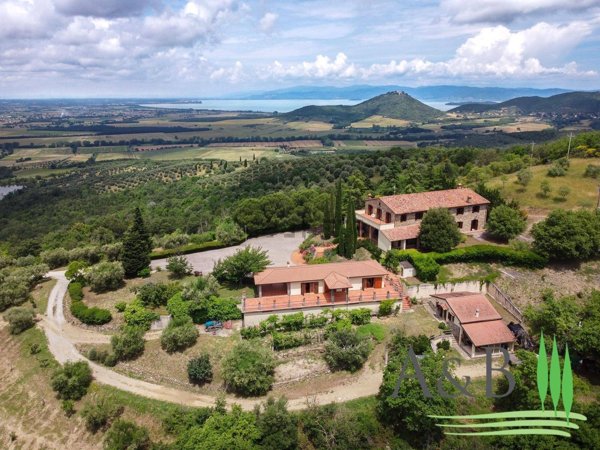 villa in vendita a Panicale
