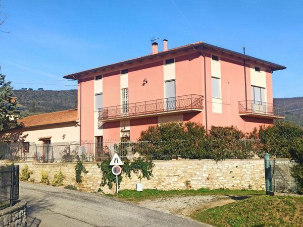 casa indipendente in vendita a Panicale