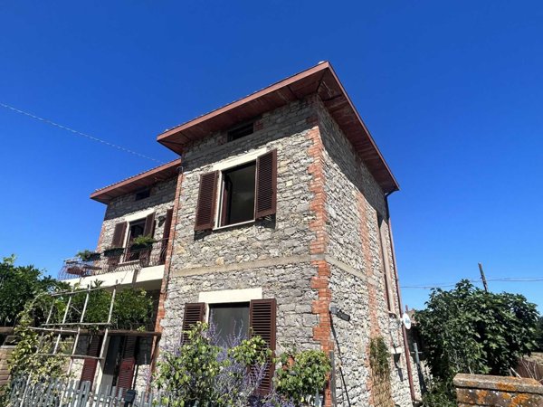 casa indipendente in vendita a Panicale