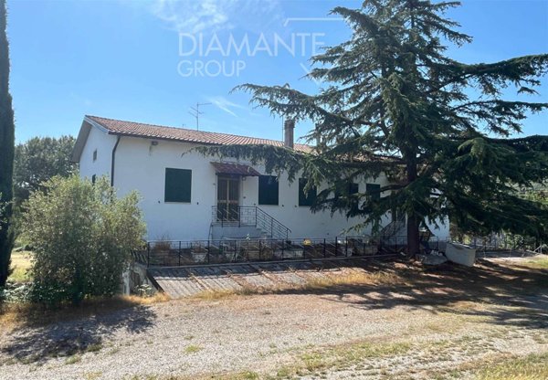 casa indipendente in vendita a Panicale