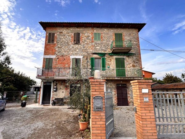 casa indipendente in vendita a Panicale