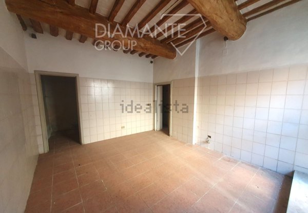 locale commerciale in vendita a Panicale in zona Tavernelle