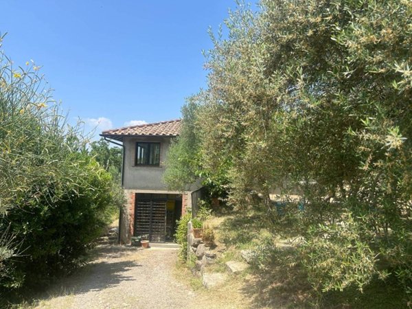 casa indipendente in vendita a Panicale in zona Casalini