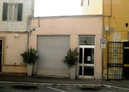 locale di sgombero in vendita a Panicale in zona Tavernelle