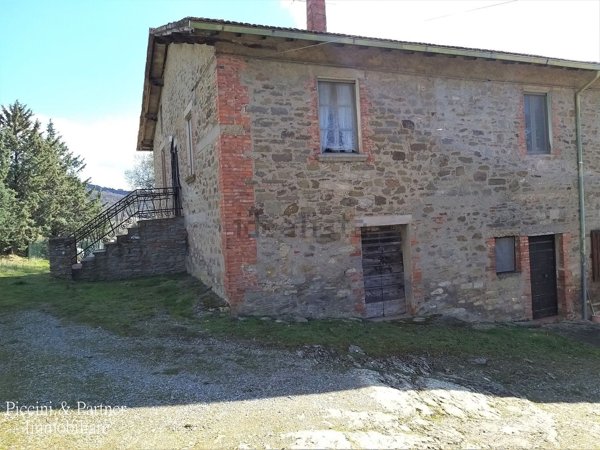 casa indipendente in vendita a Panicale in zona Casalini