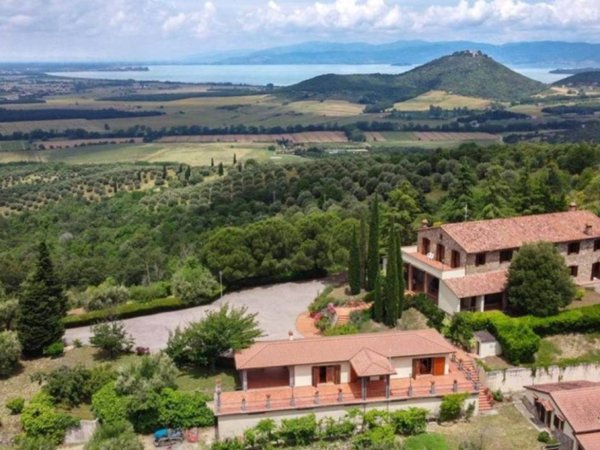 villa in vendita a Panicale in zona Colgiordano
