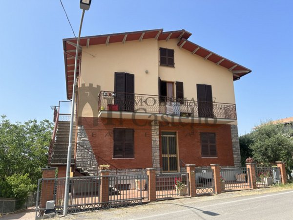 casa indipendente in vendita a Panicale in zona Casalini