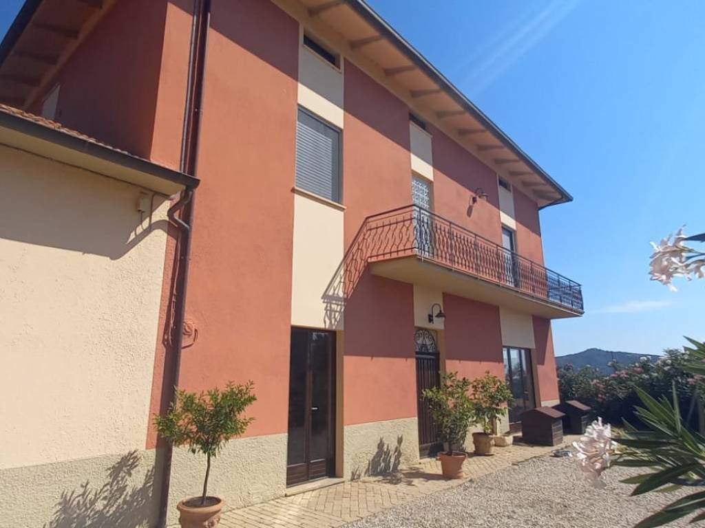casa indipendente in vendita a Panicale