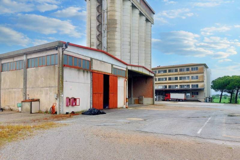 capannone in vendita a Panicale