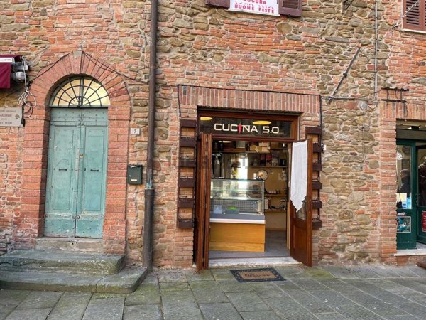 locale di sgombero in vendita a Panicale