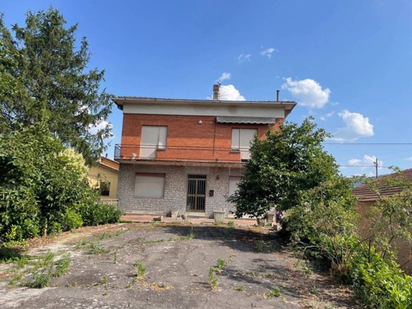 casa indipendente in vendita a Panicale in zona Tavernelle