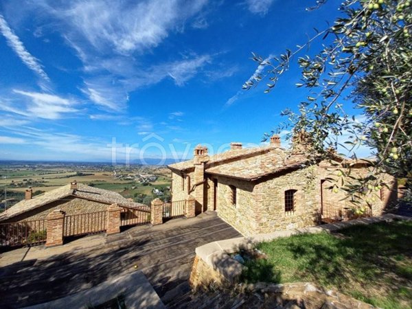 casa indipendente in vendita a Panicale