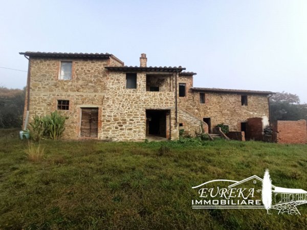 casale in vendita a Panicale in zona Casalini