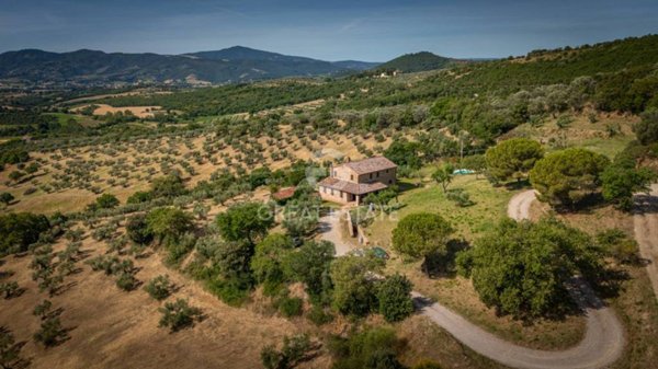 casa indipendente in vendita a Panicale