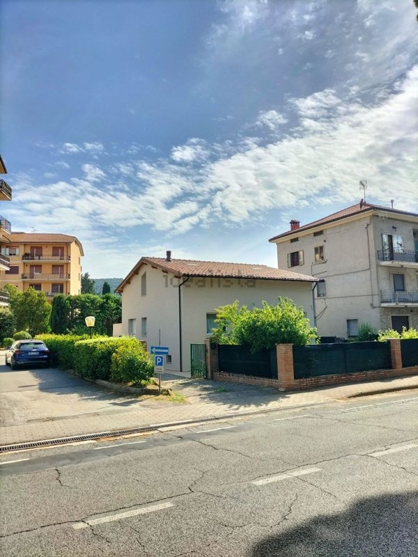 casa indipendente in vendita a Panicale