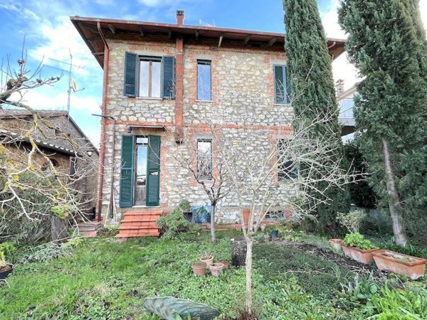 casa indipendente in vendita a Panicale in zona Tavernelle