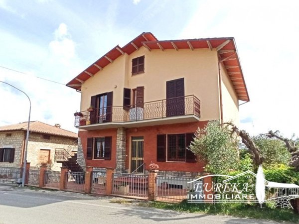 casa indipendente in vendita a Panicale
