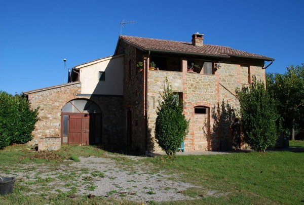 casale in vendita a Panicale in zona Tavernelle